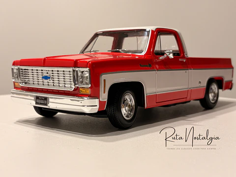Camioneta a escala Chevrolet C10 Cheyenne Super 1974  – Maisto 1:18 Special Edition 