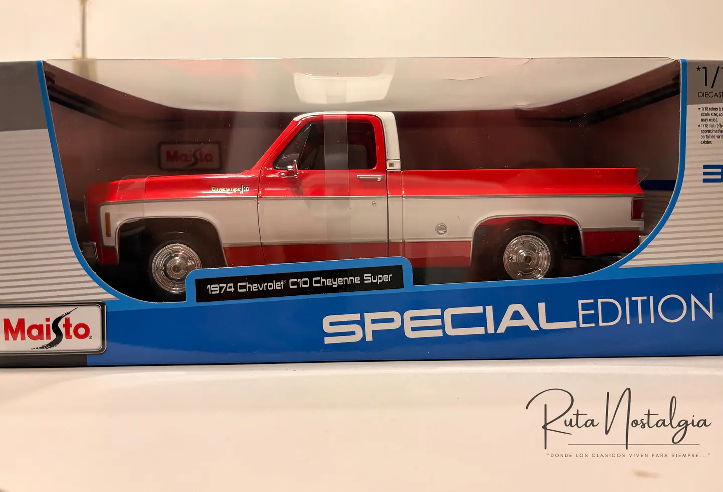 Camioneta a escala Chevrolet C10 Cheyenne Super 1974  – Maisto 1:18 Special Edition  11