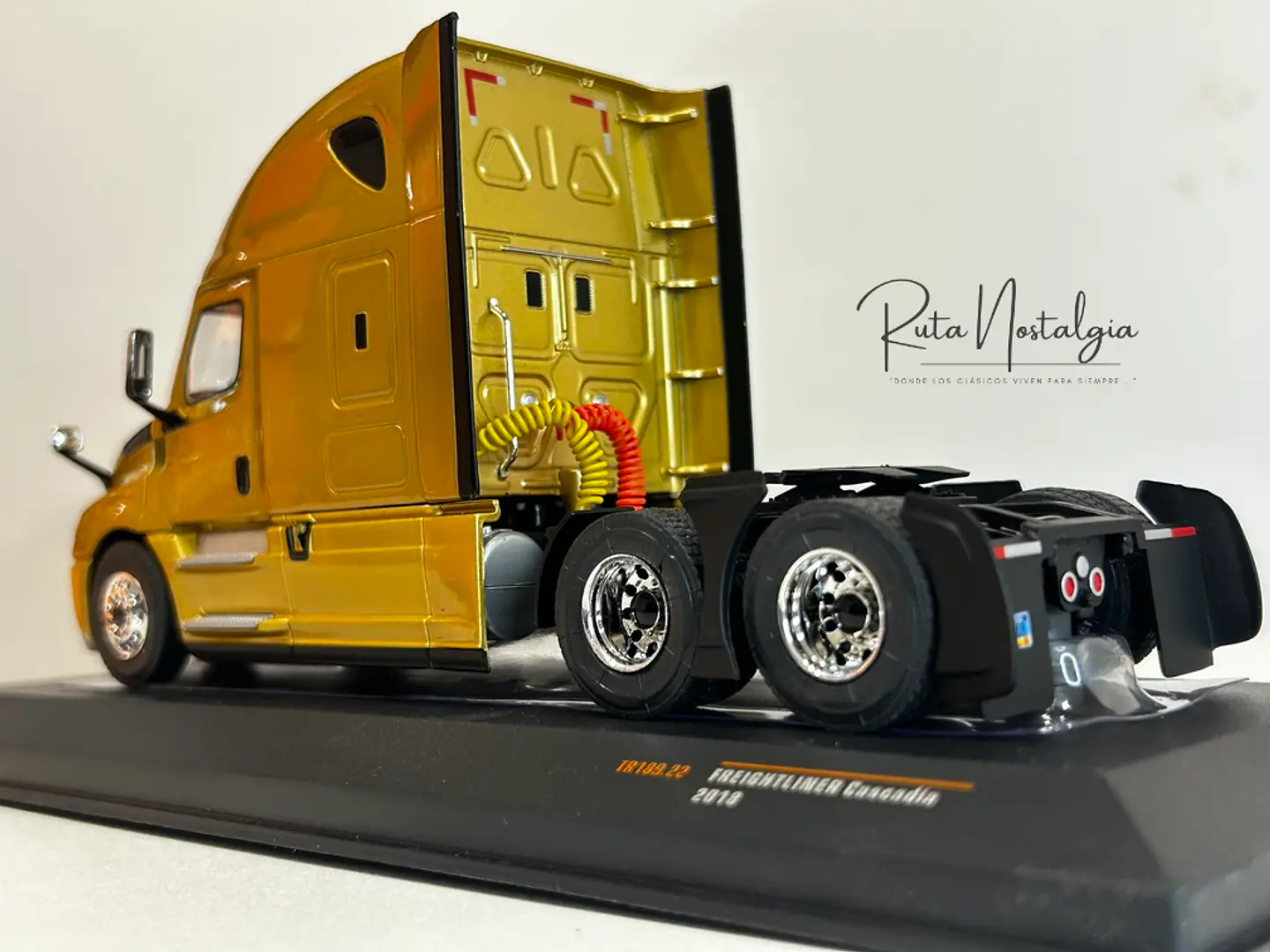 Camión Freightliner Cascadia (2018) | IXO 1:43 16
