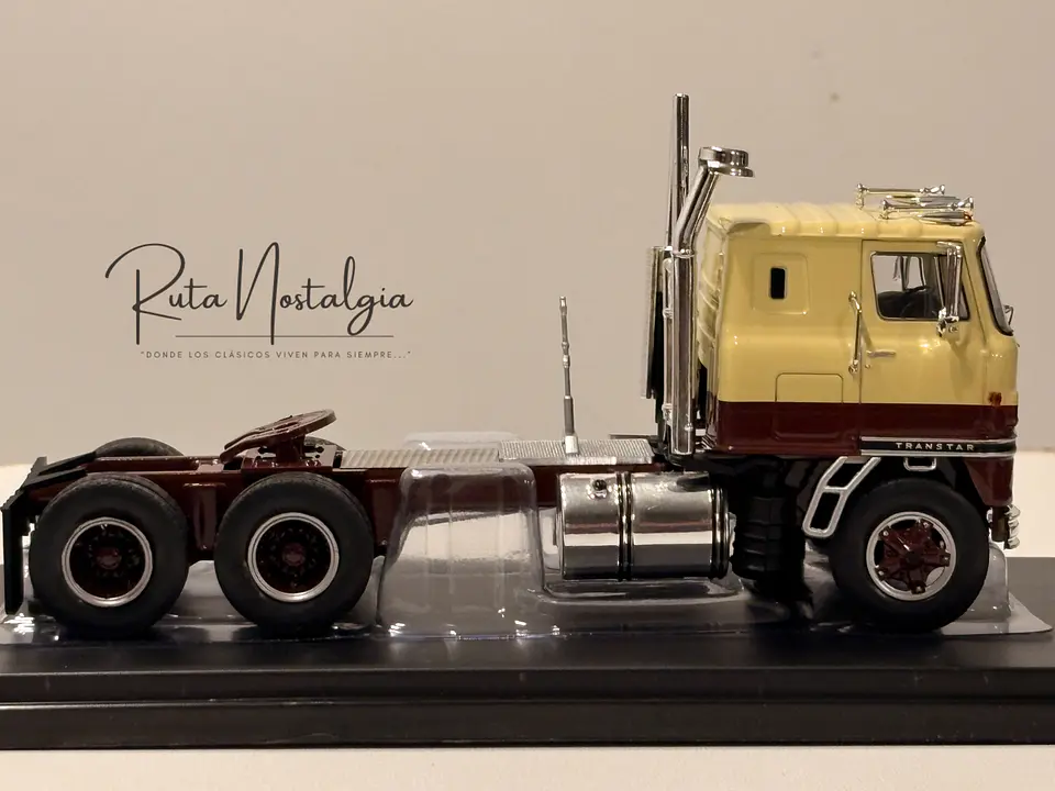 International Transtar COE (1976) | IXO Models 1:43 14