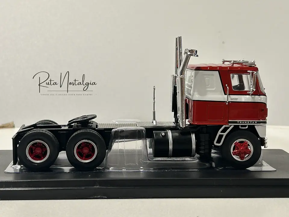 International Transtar COE (1976) | IXO Models 1:43 4