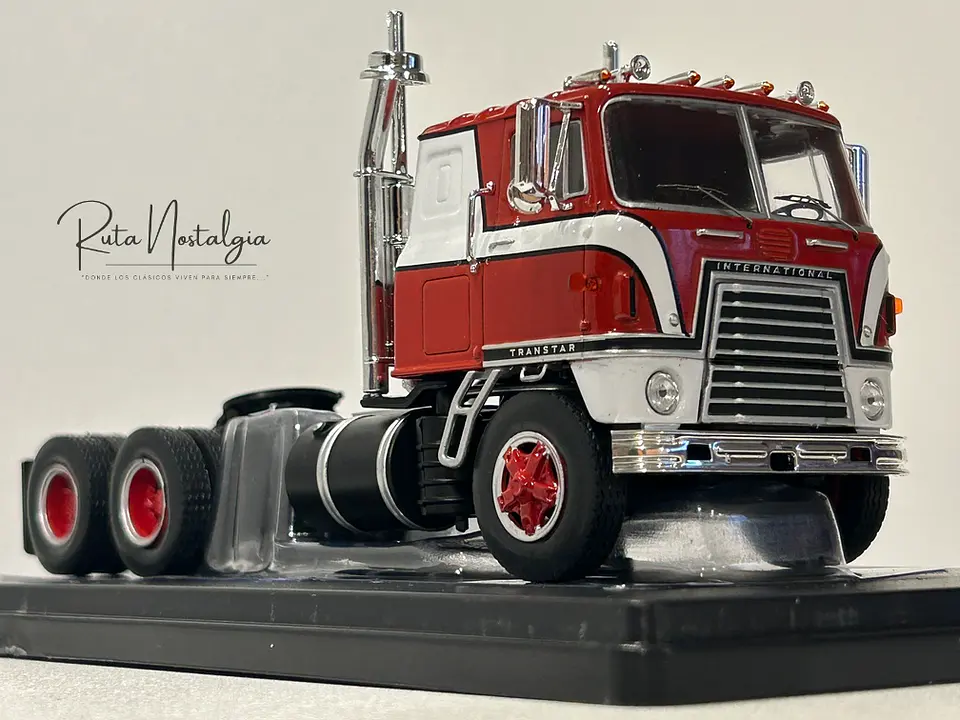 International Transtar COE (1976) | IXO Models 1:43 3