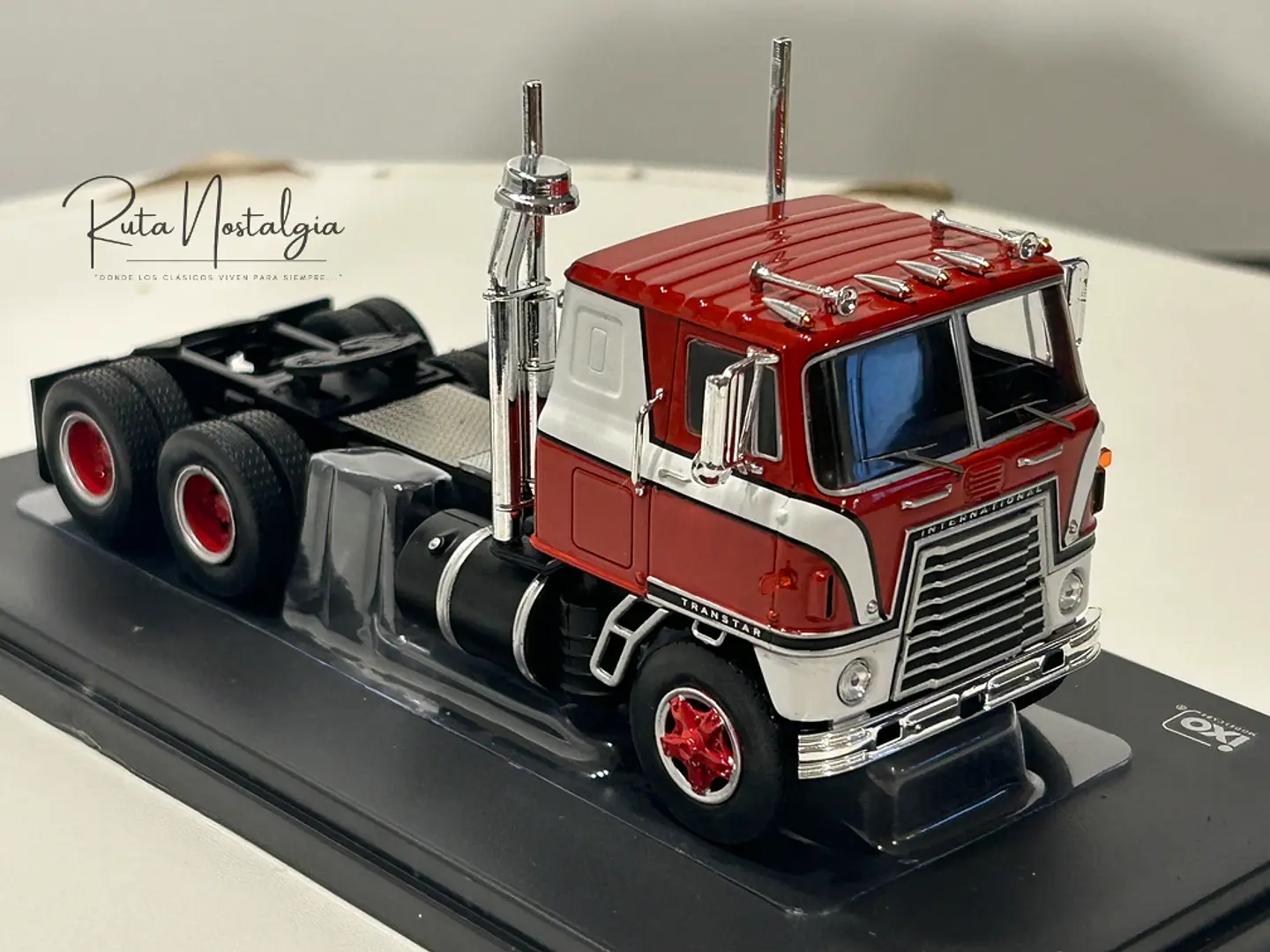 International Transtar COE (1976) | IXO Models 1:43 9