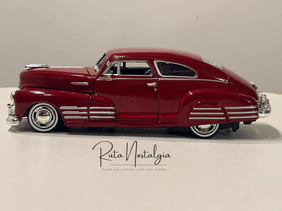 Auto Chevrolet Aerosedan Fleetline (1948) | Motormax 1:24 6