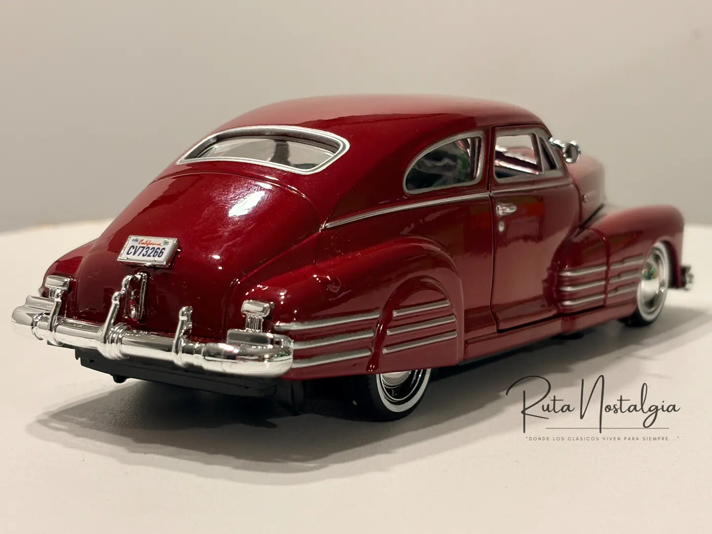 Auto Chevrolet Aerosedan Fleetline (1948) | Motormax 1:24 8