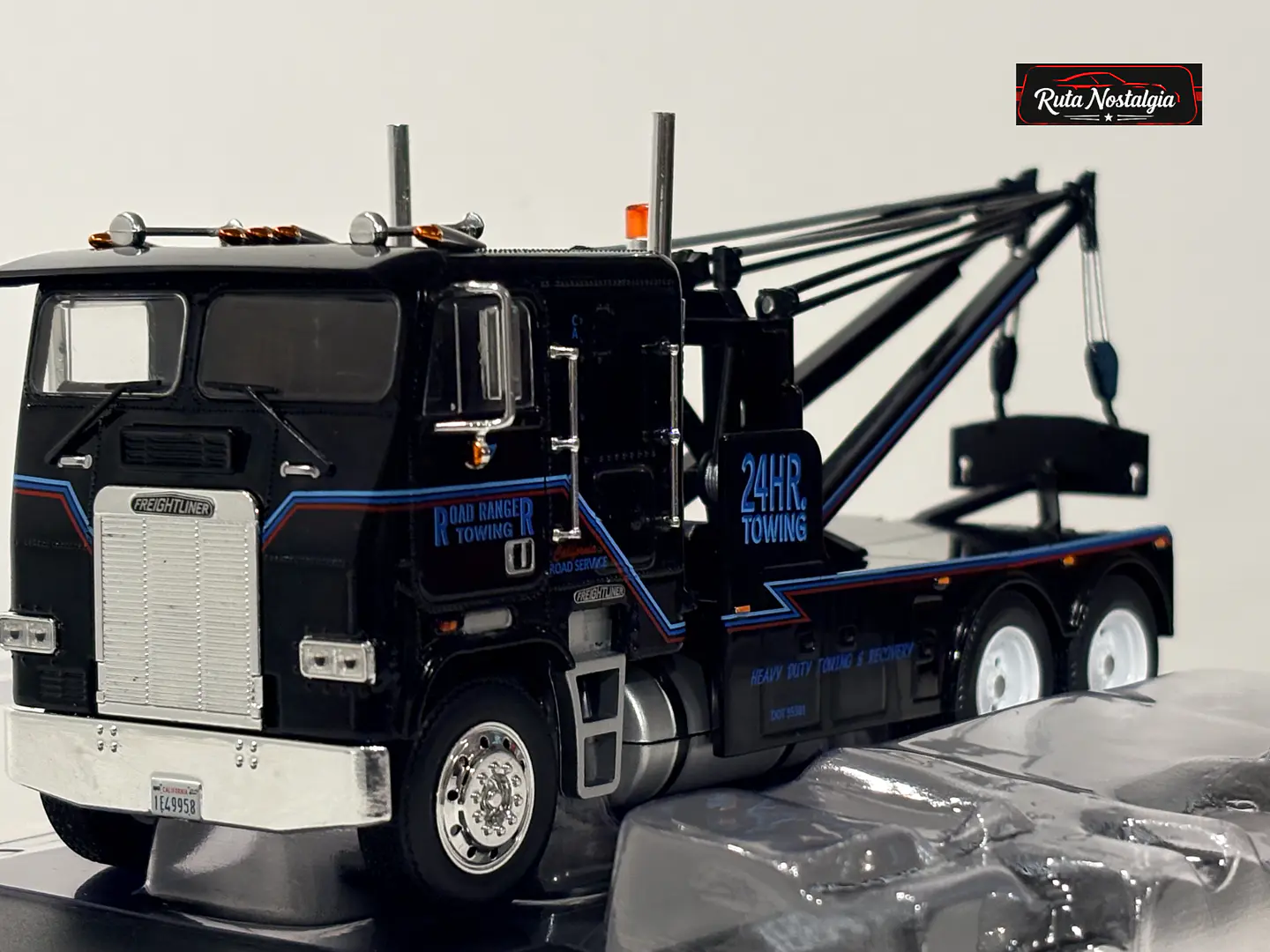 Camión Freightliner FLA 9664 Terminator 2 | Greenlight 1:43 1