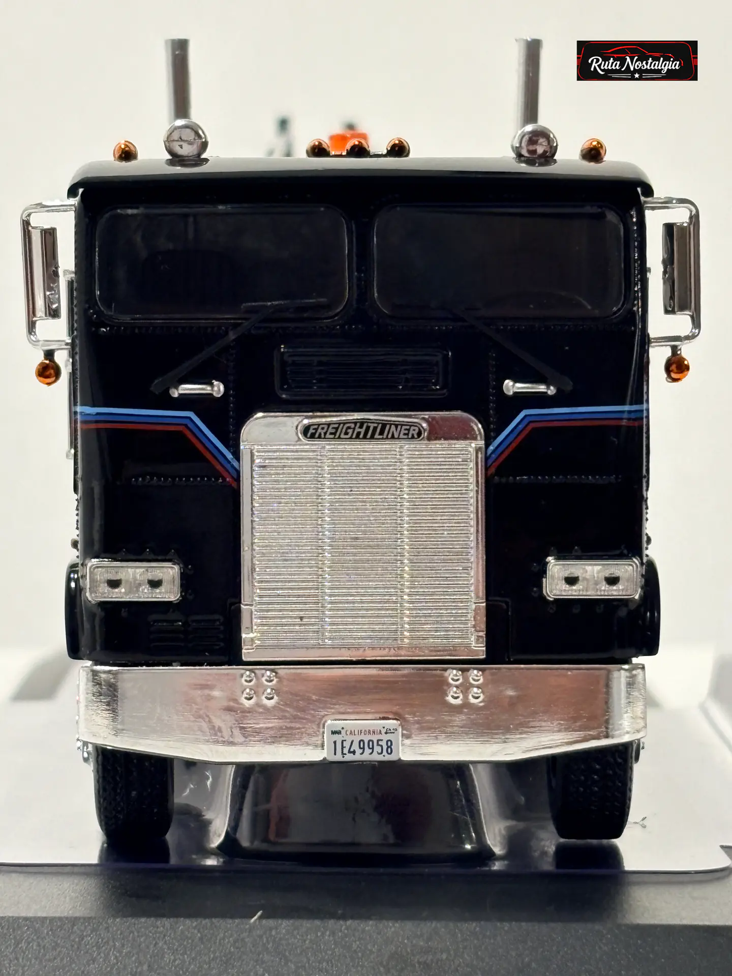 Camión Freightliner FLA 9664 Terminator 2 | Greenlight 1:43 2