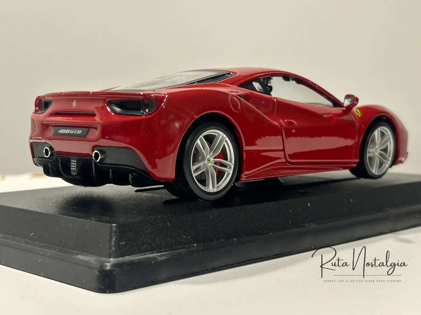 Auto Ferrari 488 GTB | Bburago 1:24 Coleccionable 8