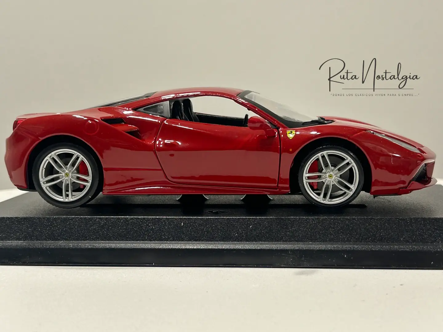 Auto Ferrari 488 GTB | Bburago 1:24 Coleccionable 9