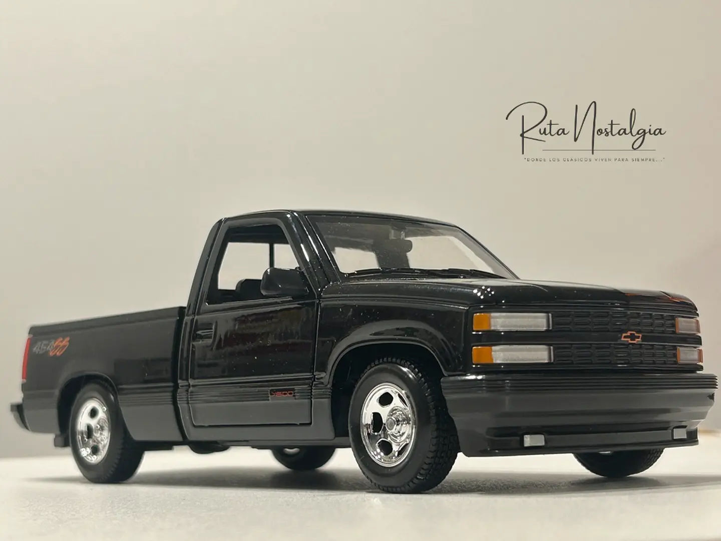 Camioneta Chevrolet 454 SS Pick-up (1993) | Maisto 1:24 10