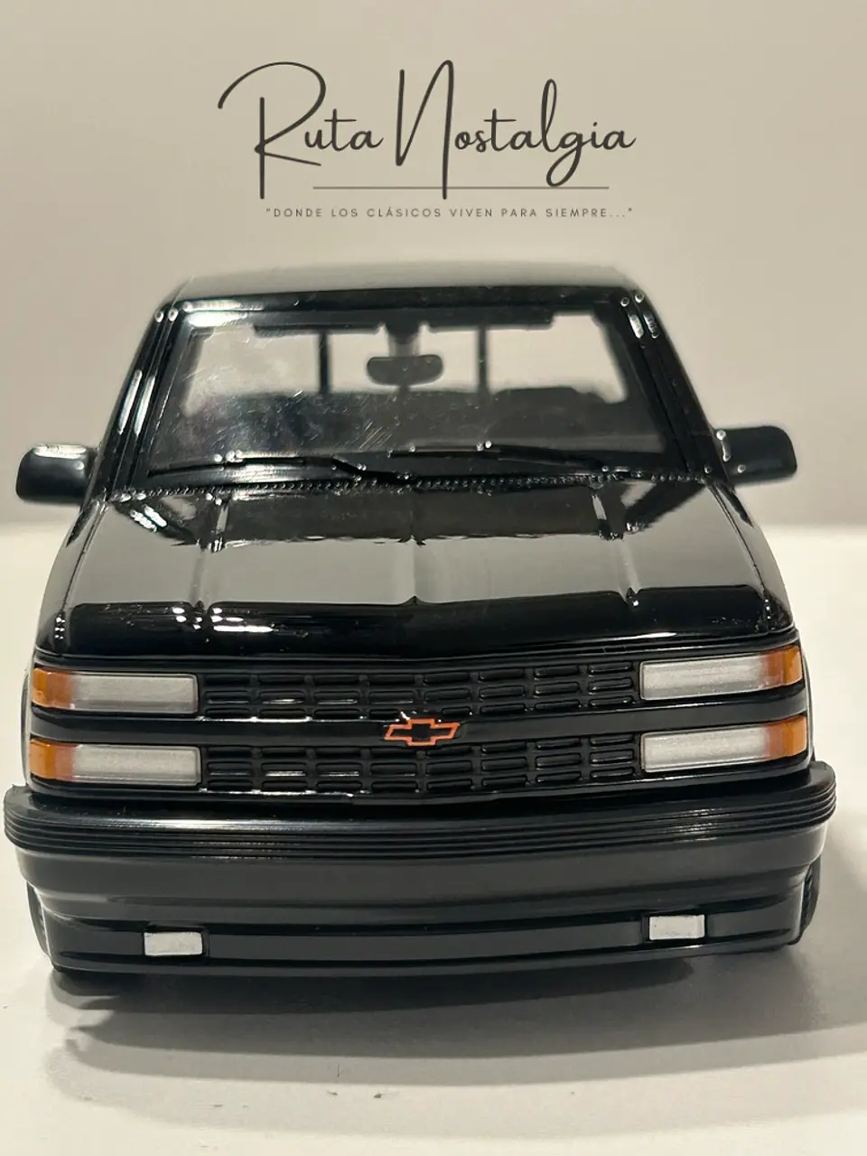 Camioneta Chevrolet 454 SS Pick-up (1993) | Maisto 1:24 3