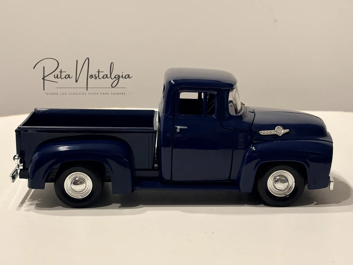 Camioneta Ford F-100 Pick Up (1956) | Motormax 1:24 5