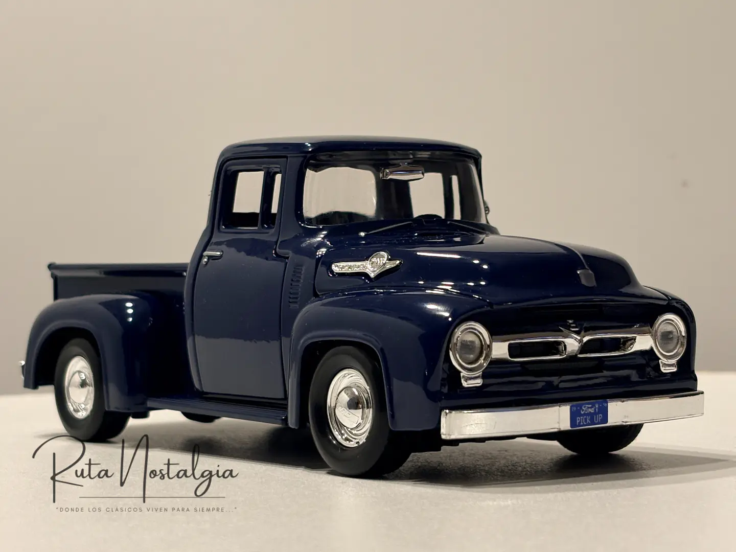 Camioneta Ford F-100 Pick Up (1956) | Motormax 1:24 9