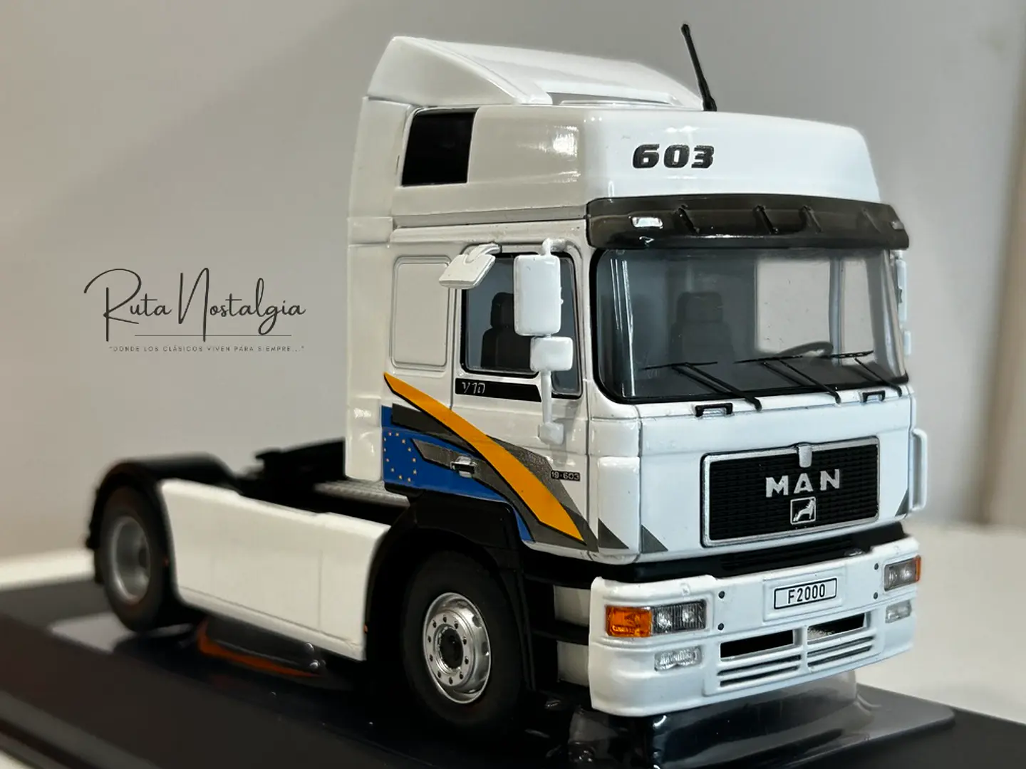 Camión MAN F2000 19.463 (1994) | IXO Escala 1:43 3
