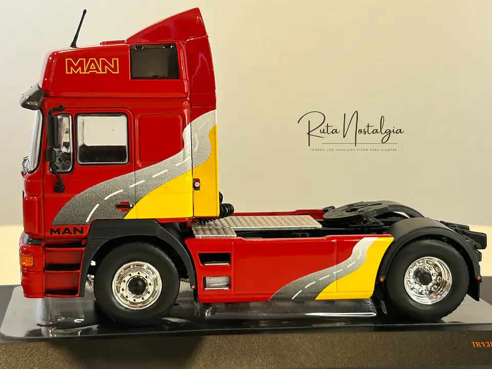 Camión MAN F2000 19.463 (1994) | IXO Escala 1:43 16