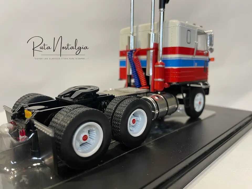 Camión GMC Astro 95 (1970) | IXO 1:43 Coleccionable 6