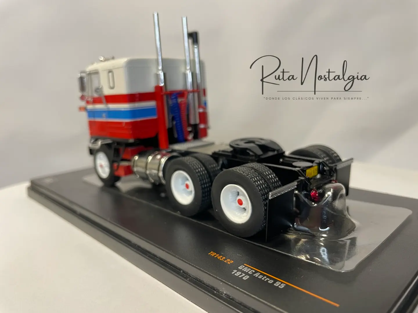 Camión GMC Astro 95 (1970) | IXO 1:43 Coleccionable 7
