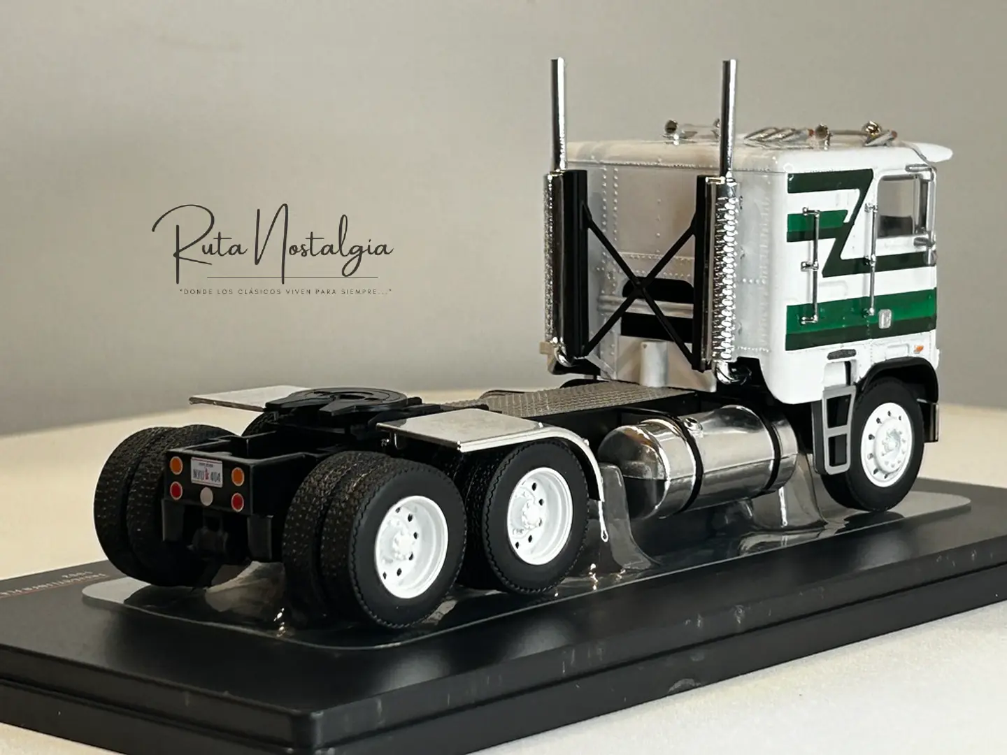 Camión Freightliner FLA (1993) | IXO Escala 1:43 16