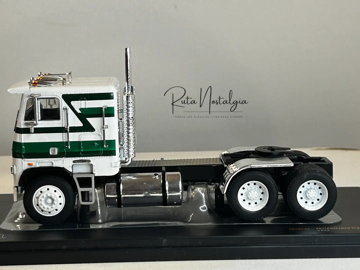 Camión Freightliner FLA (1993) | IXO Escala 1:43 18