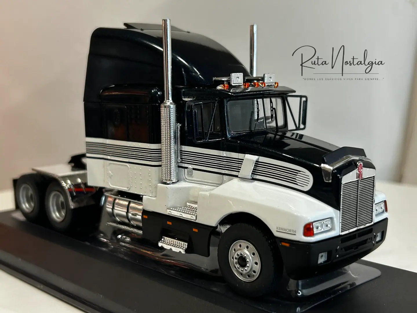 Camión Kenworth T600 (1986) | IXO Escala 1:43 3