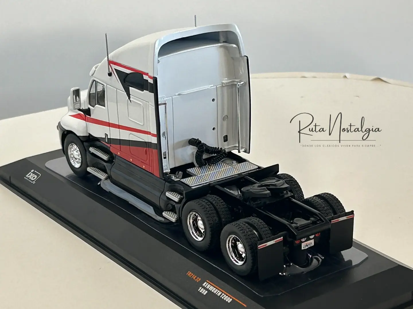Camión Kenworth T2000 (1998) | IXO Escala 1:43 5