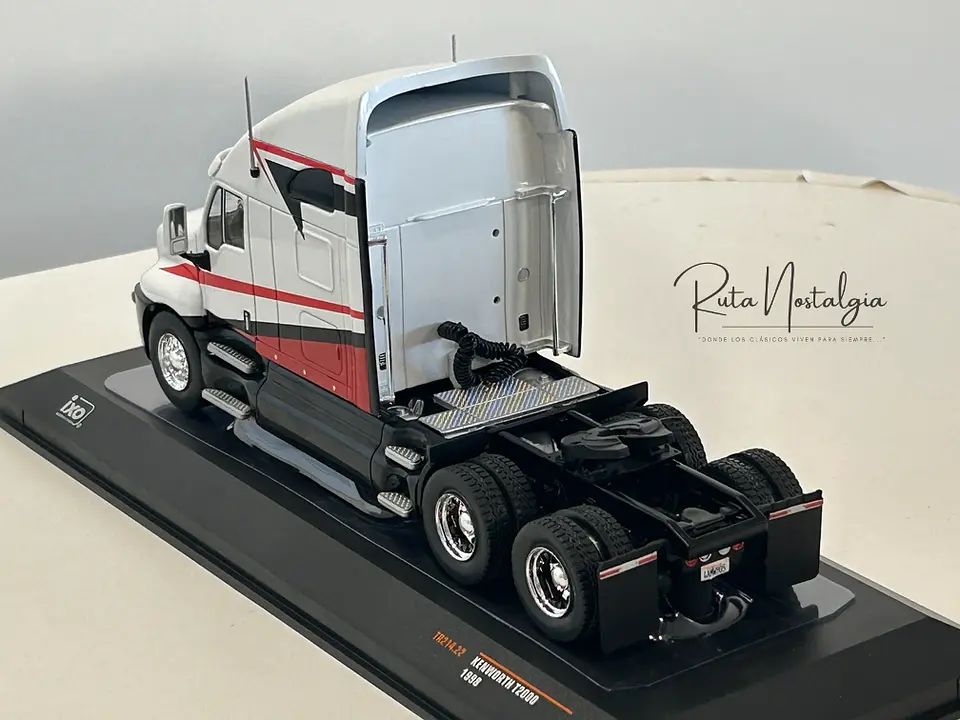Camión Kenworth T2000 (1998) | IXO Escala 1:43 5