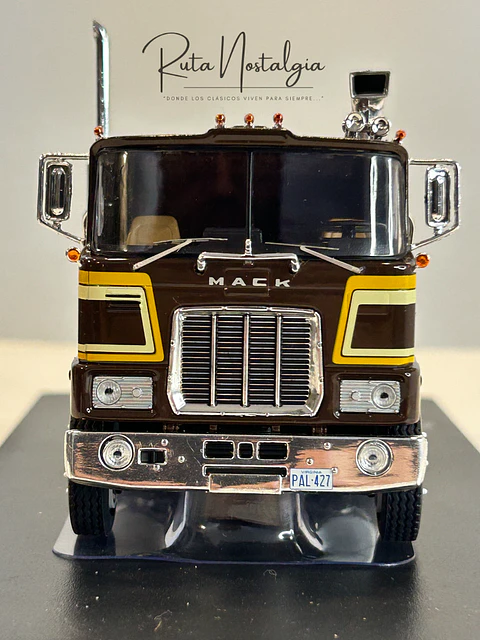 Camión Mack Serie F 1977 | IXO 1:43 Coleccionable