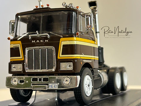 Camión Mack Serie F 1977 | IXO 1:43 Coleccionable