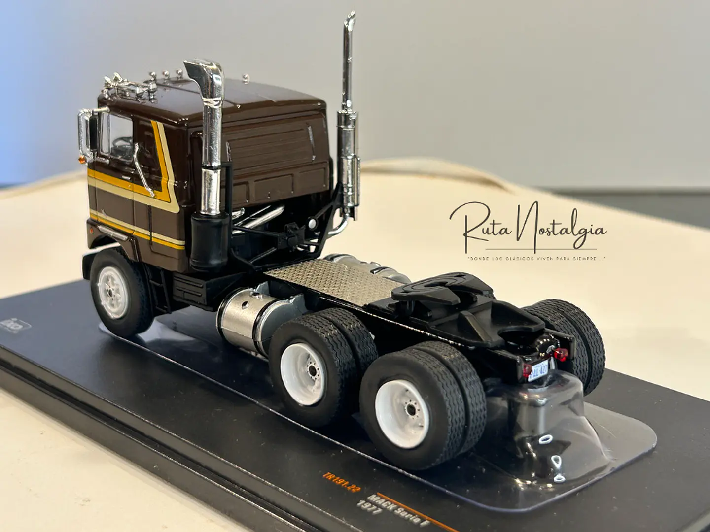 Camión Mack Serie F 1977 | IXO 1:43 Coleccionable 5