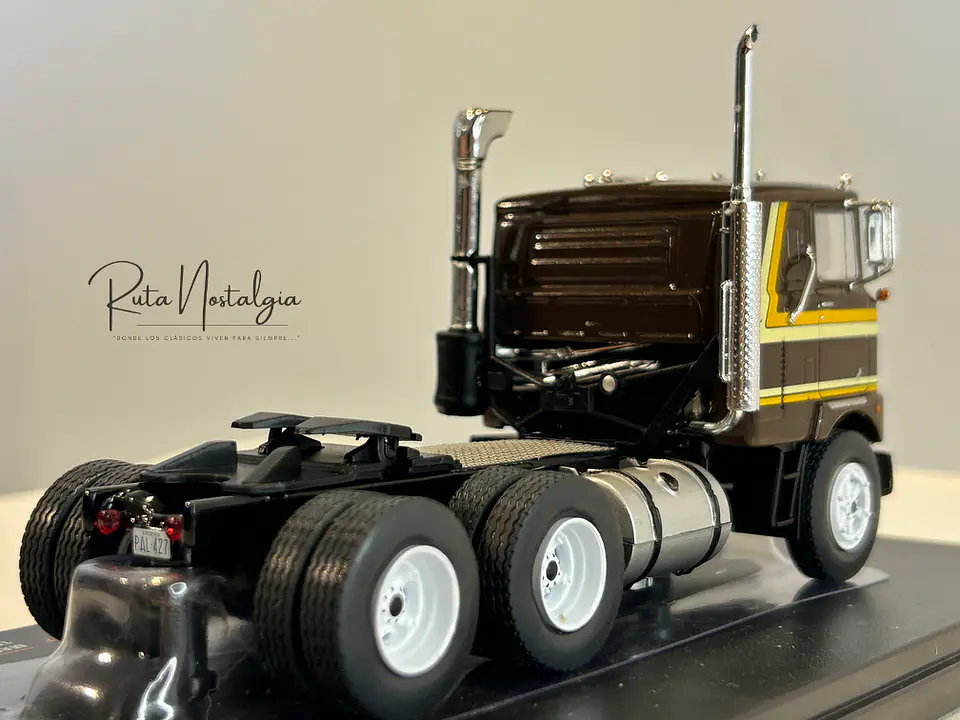 Camión Mack Serie F 1977 | IXO 1:43 Coleccionable 7