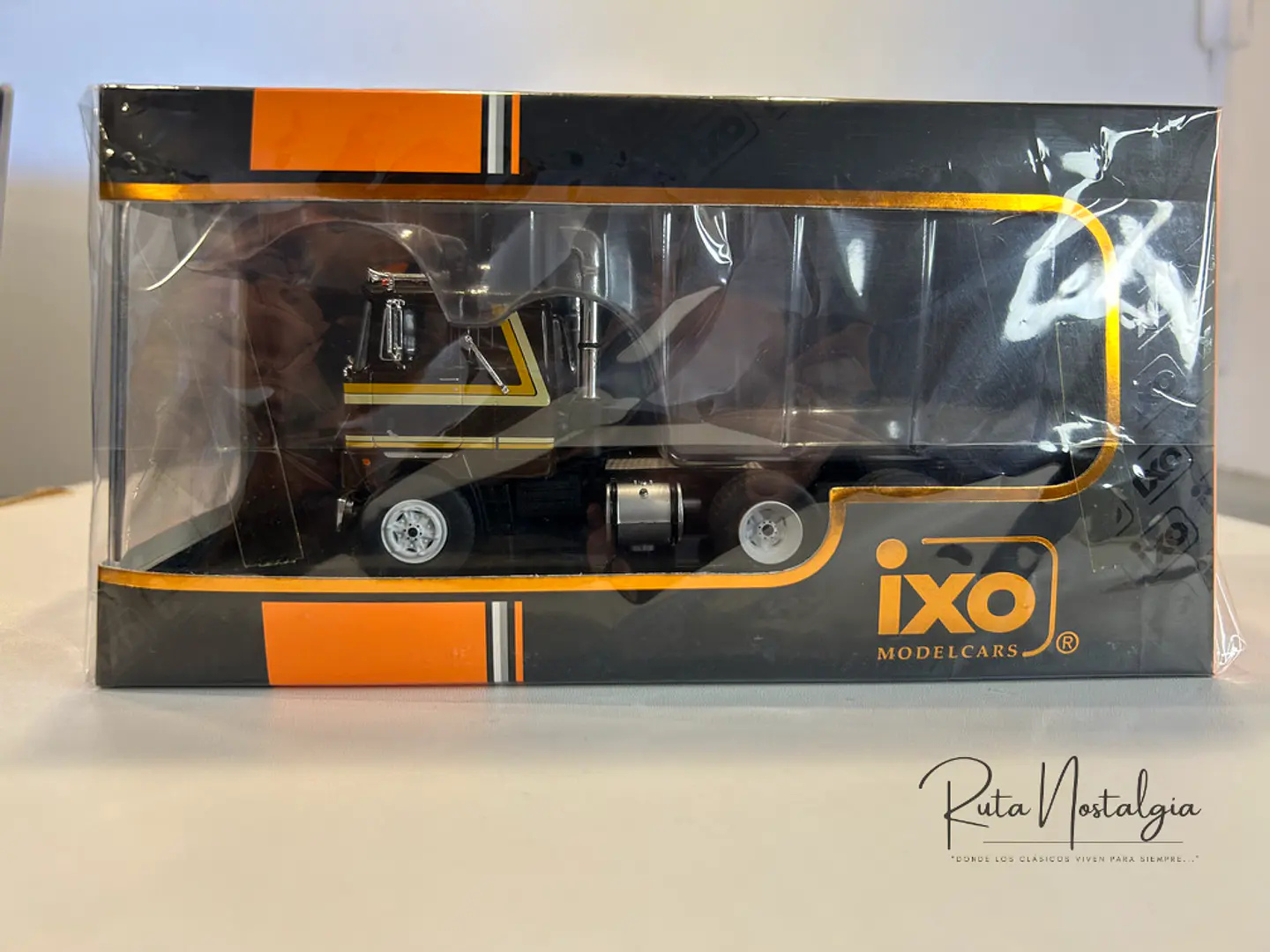 Camión Mack Serie F 1977 | IXO 1:43 Coleccionable 10