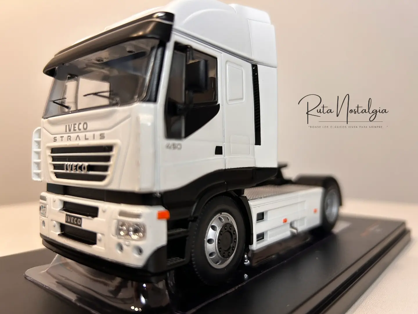 Camión Iveco Stralis 2012 | IXO 1:43 Coleccionable 1