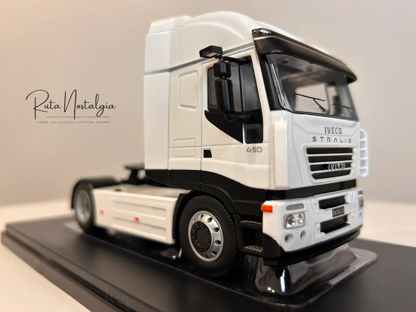 Camión Iveco Stralis 2012 | IXO 1:43 Coleccionable 3