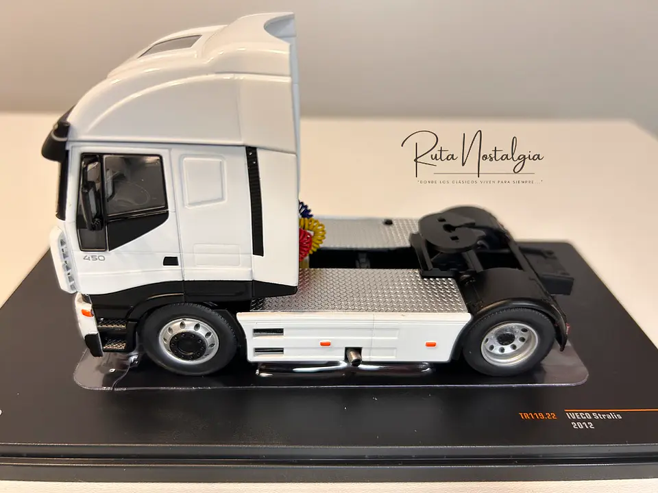 Camión Iveco Stralis 2012 | IXO 1:43 Coleccionable 4