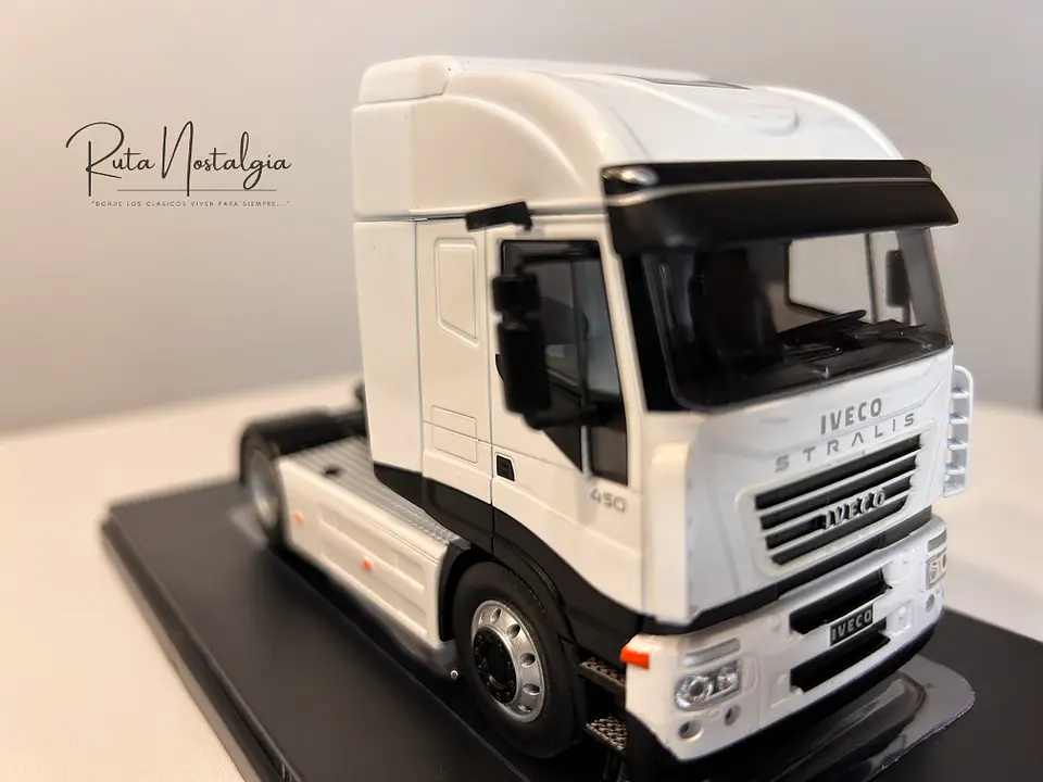 Camión Iveco Stralis 2012 | IXO 1:43 Coleccionable 9