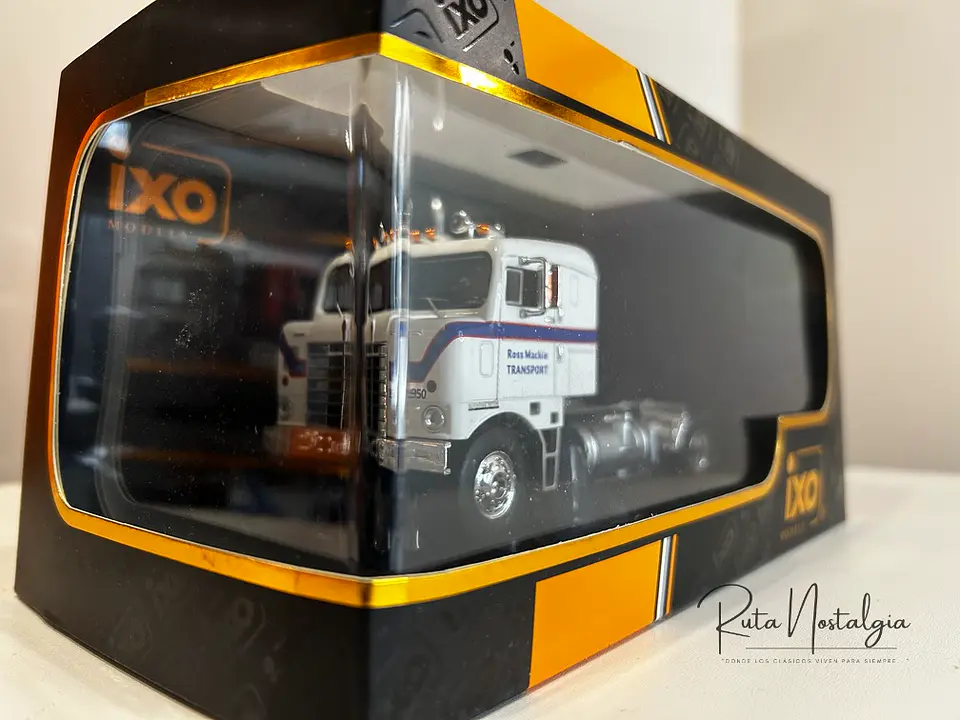 Camión Kenworth Bullnose 1950 Ross Mackie – Ixo Models 1:43- CAJA CON DESGASTE DE COLOR 2