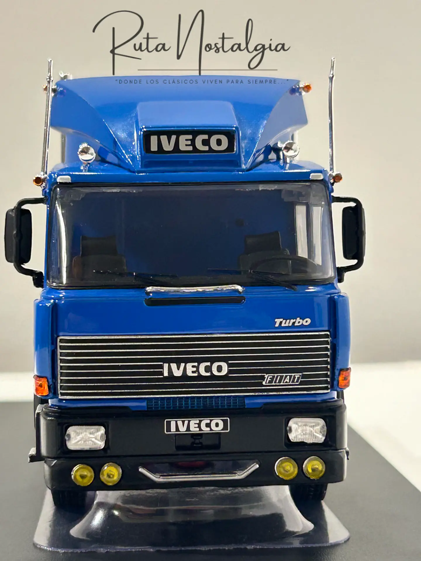 Camión Iveco TurboStar 190-42 (1984) | IXO 1:43 3