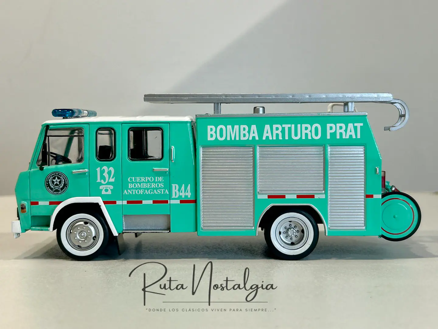 Camión de Bomberos Berliet 770 KB6 | Altaya 1:43 7