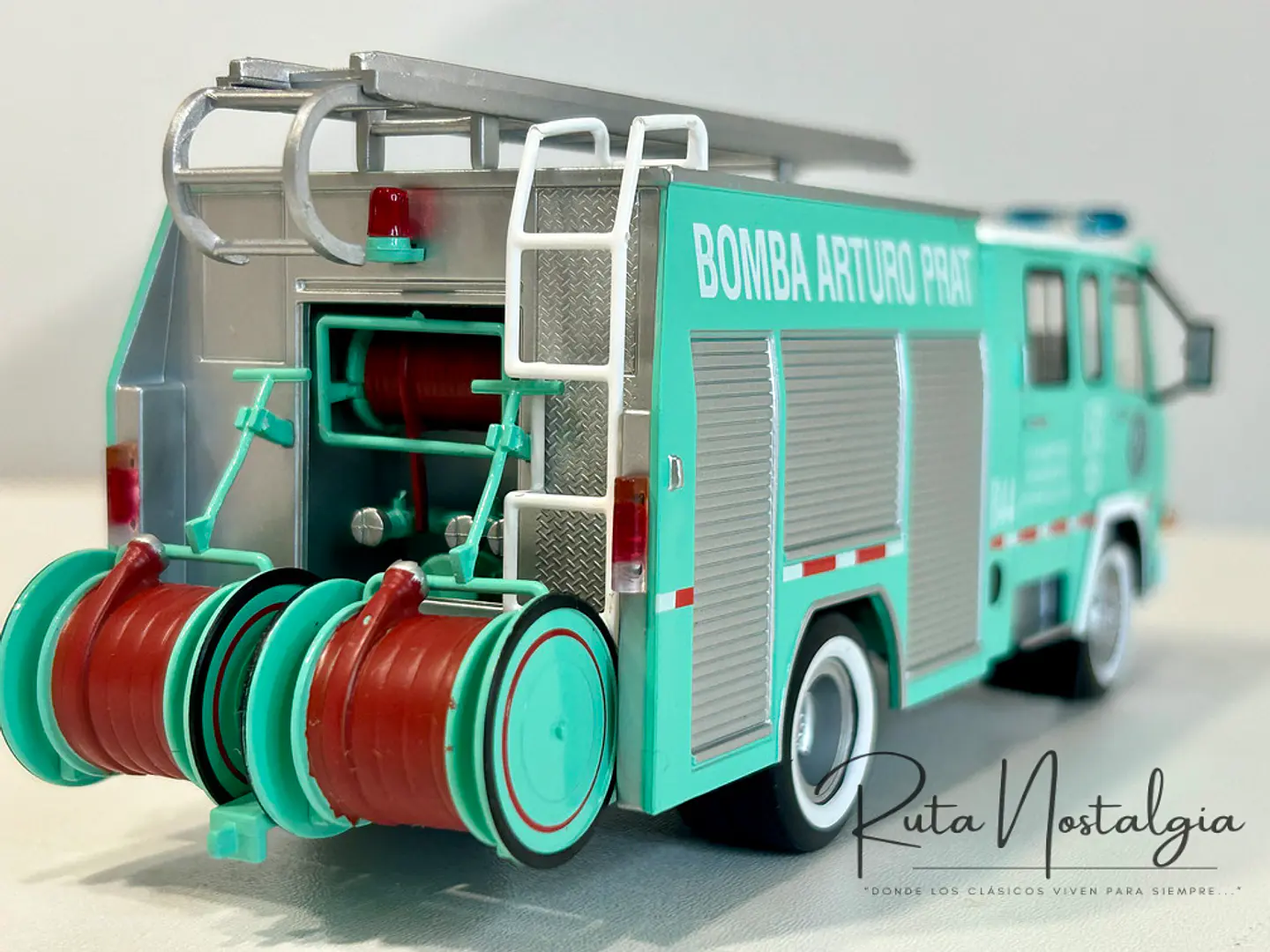 Camión de Bomberos Berliet 770 KB6 | Altaya 1:43 5