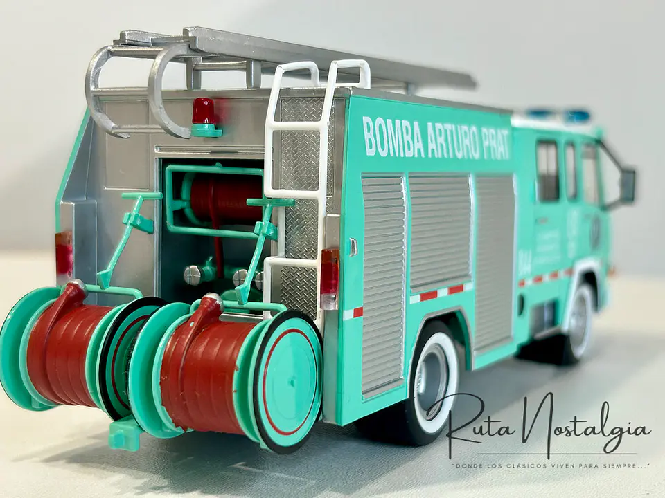 Camión de Bomberos Berliet 770 KB6 | Altaya 1:43 5