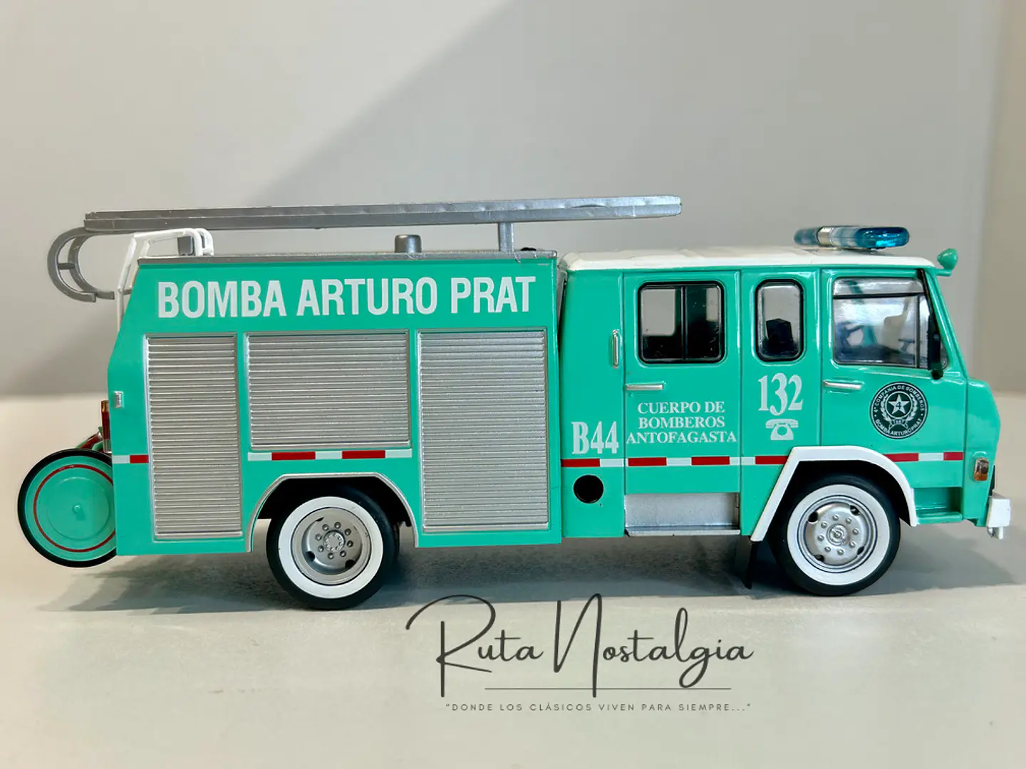 Camión de Bomberos Berliet 770 KB6 | Altaya 1:43 4
