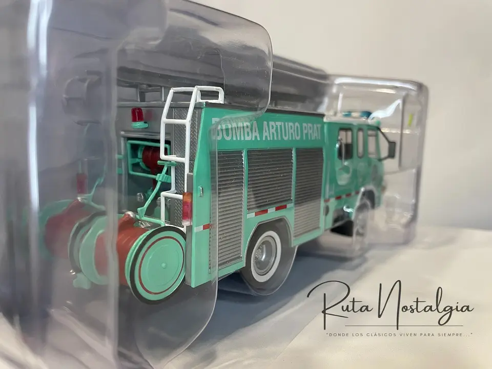 Camión de Bomberos Berliet 770 KB6 | Altaya 1:43 13