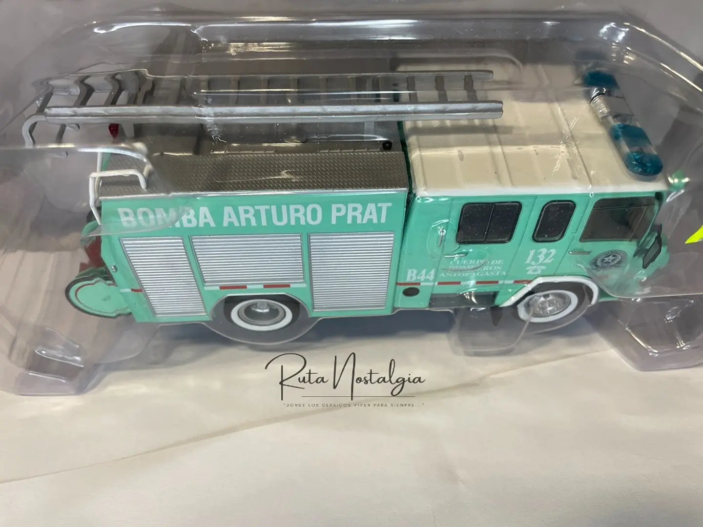 Camión de Bomberos Berliet 770 KB6 | Altaya 1:43 12