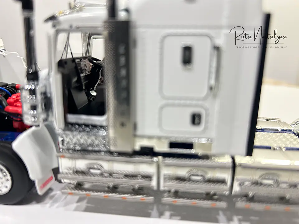Camión Kenworth C509 | Drake 1:50 Coleccionable 4