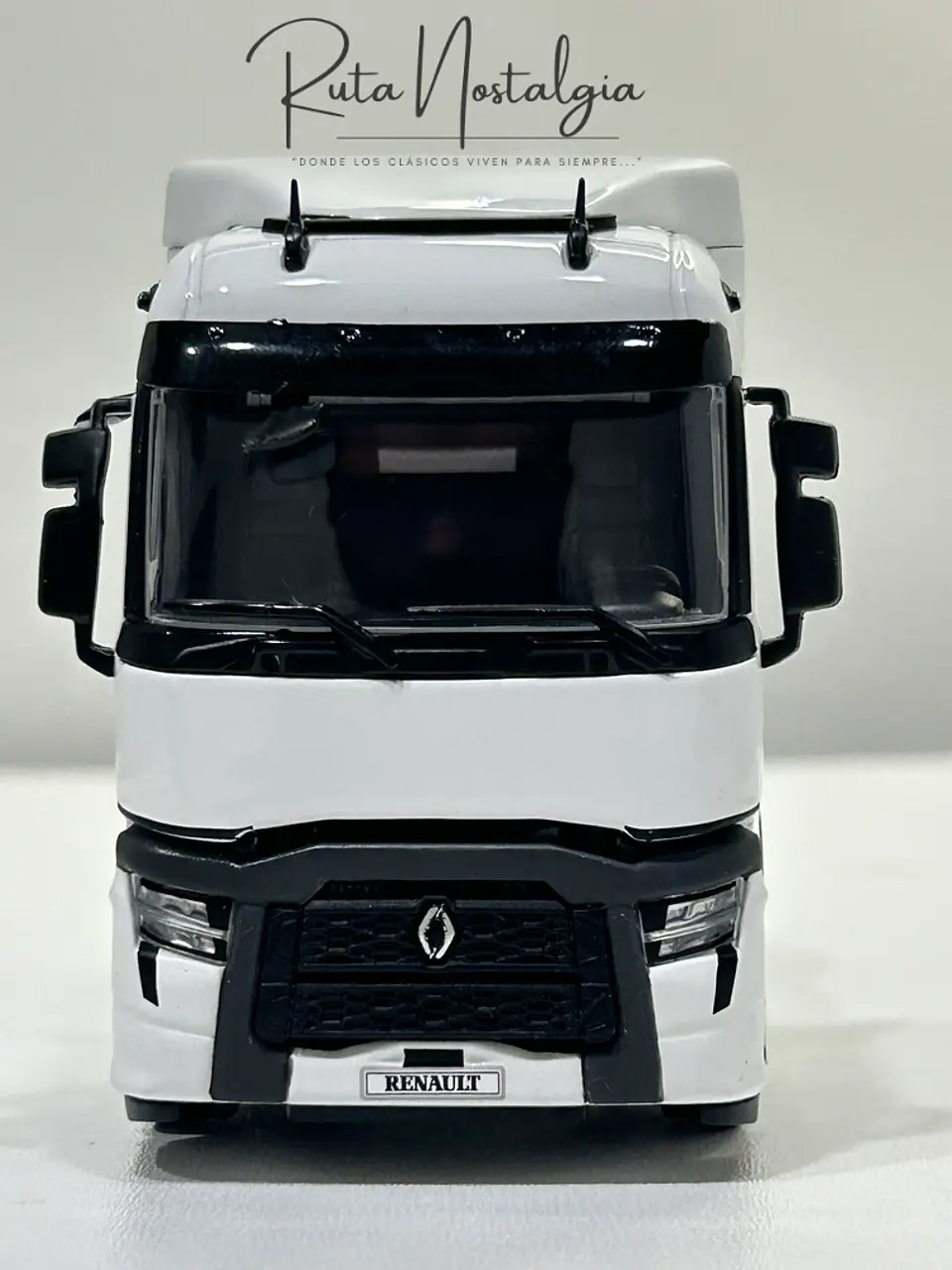 Camión WSI Renault T EVO 4x2 White Line Escala 1:50 3