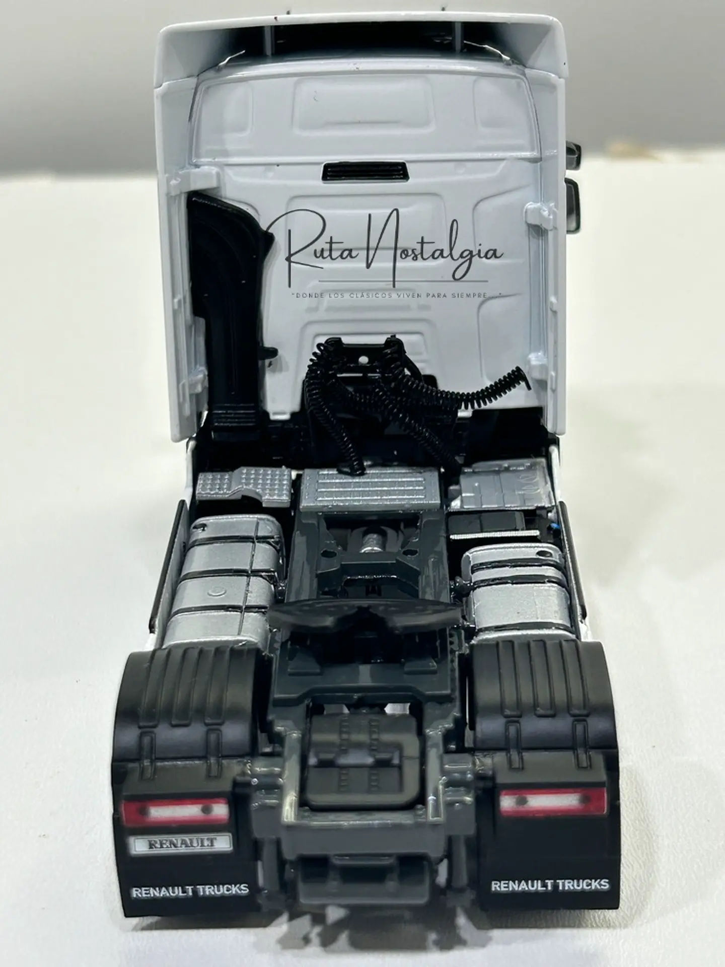 Camión WSI Renault T EVO 4x2 White Line Escala 1:50 7