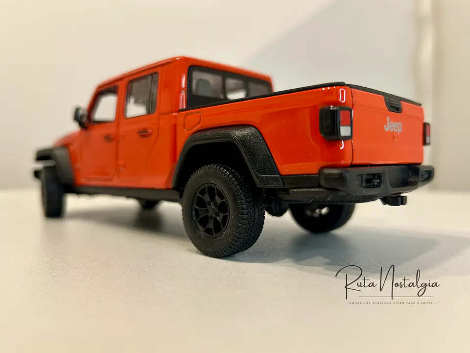 Camioneta Welly Jeep Gladiator Rubicon 1:24 (naranja “Punk”) 4