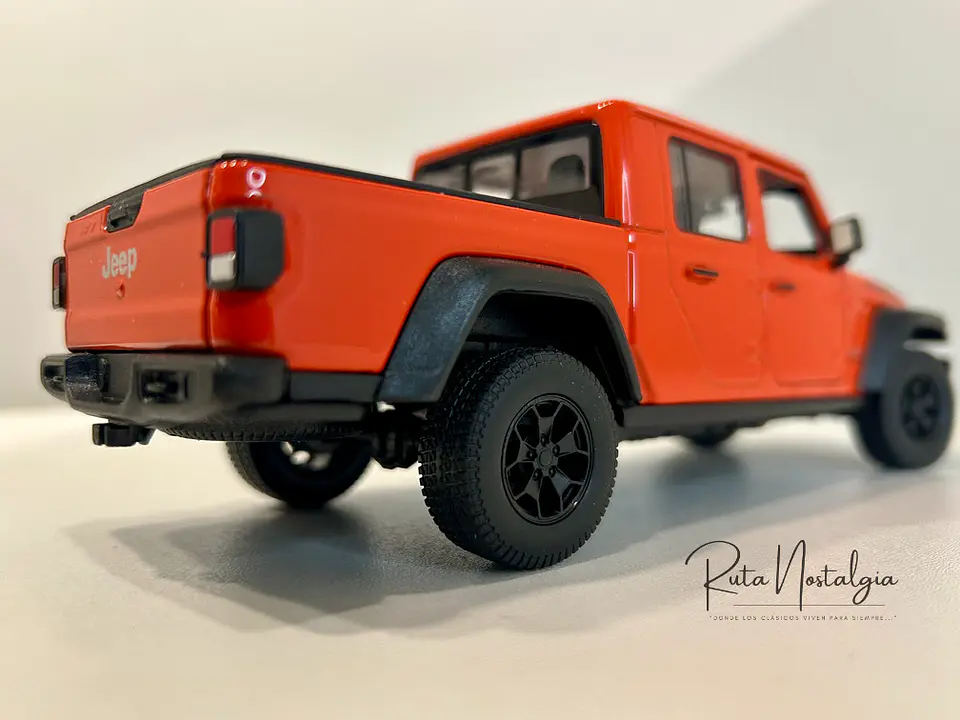 Camioneta Welly Jeep Gladiator Rubicon 1:24 (naranja “Punk”) 6