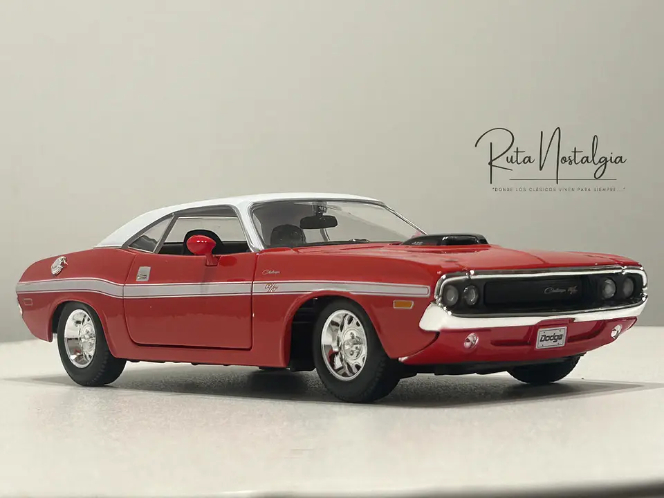 Auto Dodge Challenger R/T (1970) | Maisto 1:24 12
