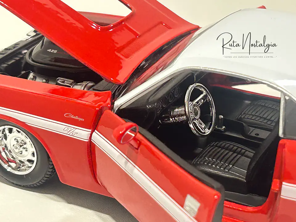 Auto Dodge Challenger R/T (1970) | Maisto 1:24 3